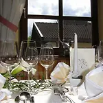 Unterbrunn & Gaestehaus