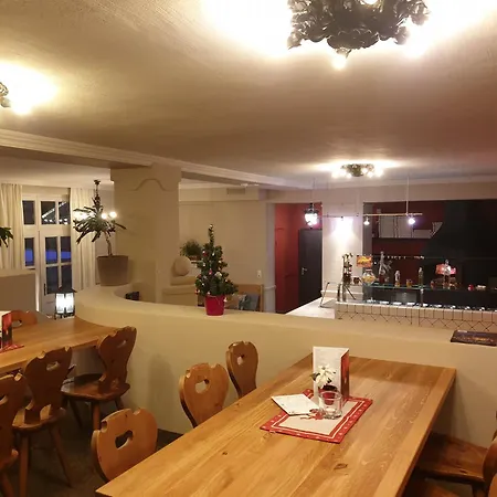 Unterbrunn & Gaestehaus Hotel Neukirchen am Großvenediger