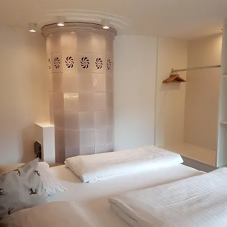 Unterbrunn & Gaestehaus 3*