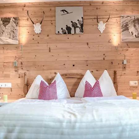 Unterbrunn & Gaestehaus Hotel Neukirchen am Großvenediger