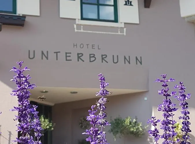 Unterbrunn & Gaestehaus 3*