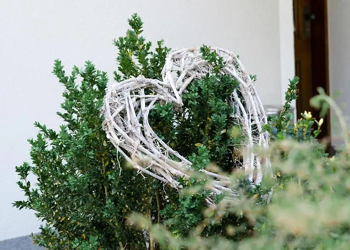 Unterbrunn & Gaestehaus